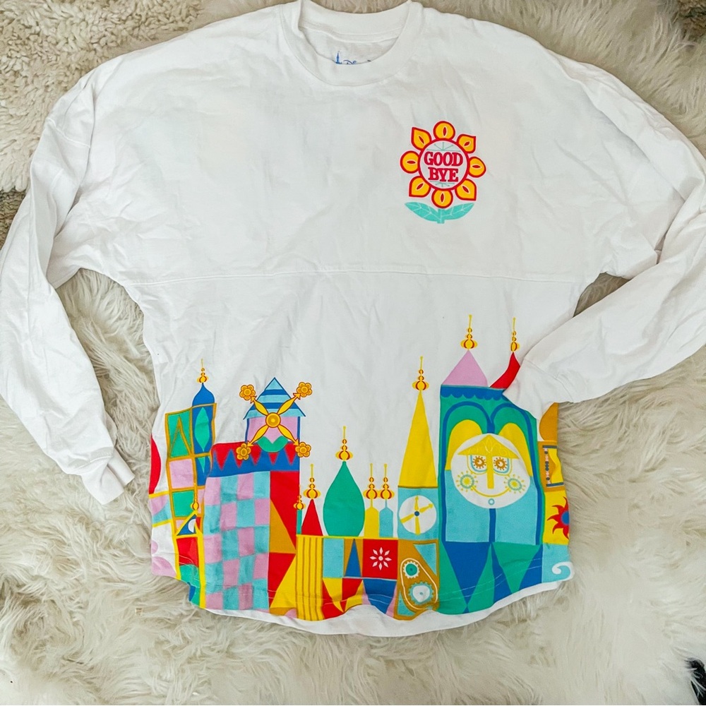 Disneyland resort cotton Spirit Jersey “it’s a small world” adult XS. Like new